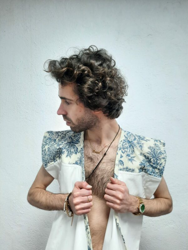 Shitsuko Sleeveless Shirt-Kimono - Image 4